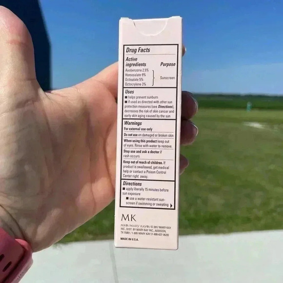 Mary Kay Foundation Primer NEW UPF Sunscreen 054105 - Picture 3 of 5